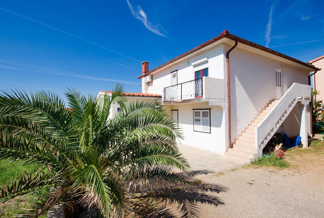 Apartments Biserka Barbat na Rabu Exterior photo